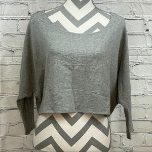 Philosophy NWT Gray Knit Crop Top. Size Medium Dolman Sleeves Relaxed Fit